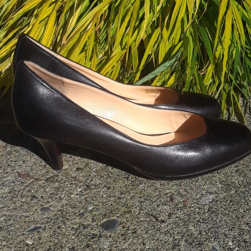 Cole Haan Black Leather Mid Heel Pumps